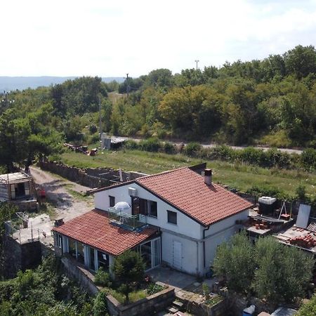 Apartments Pomjan Pogled Na Gore Dış mekan fotoğraf