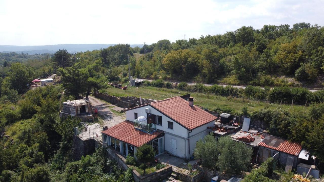 Apartments Pomjan Pogled Na Gore Dış mekan fotoğraf